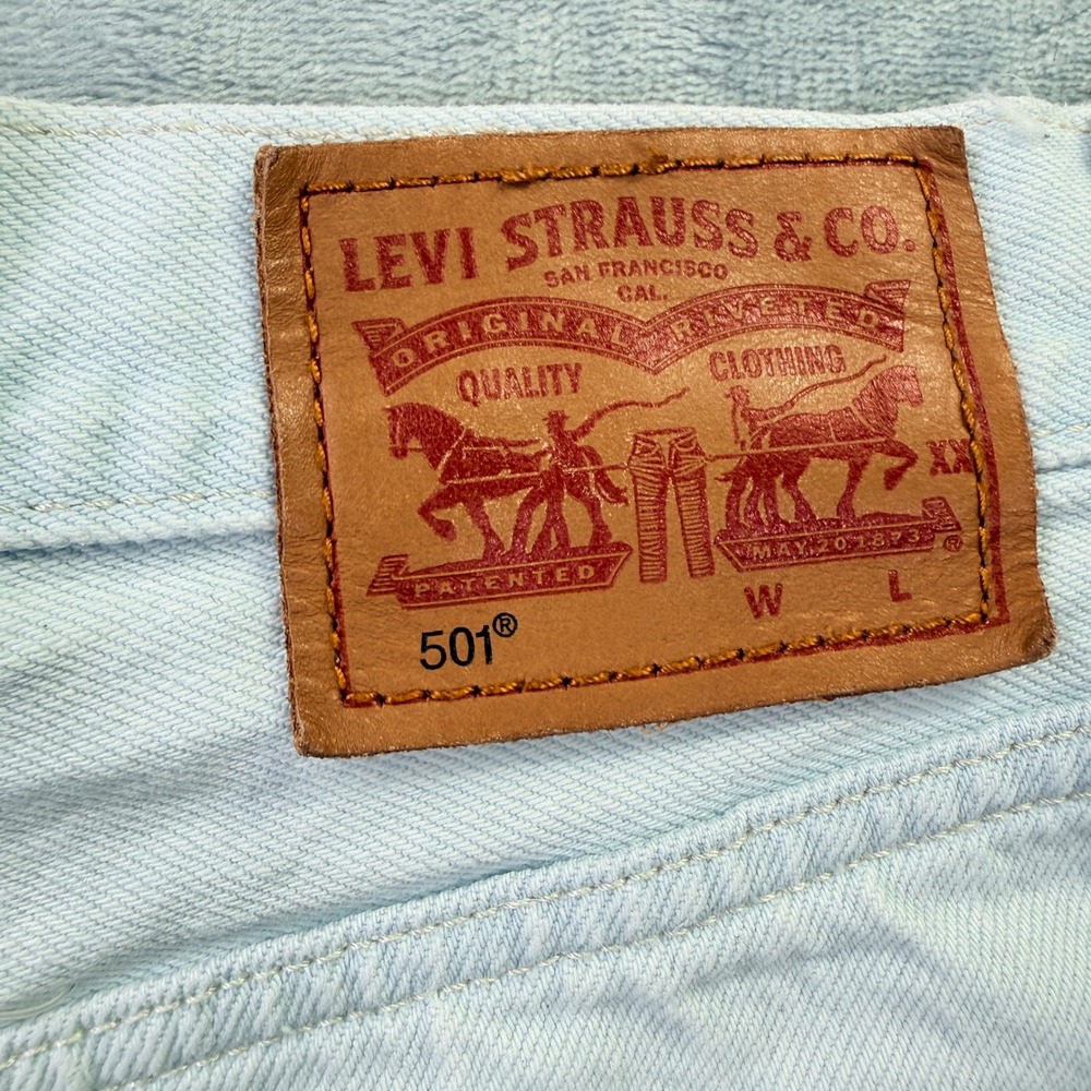 Levis 501 Original Distressed Cut Off Shorts Light Wash Blue Measures 27 Size 25 - Picture 5 of 13